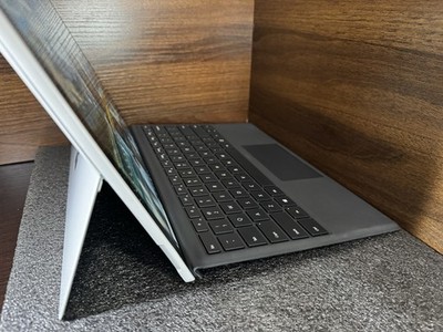 Microsoft Surface Pro 5 Wi-Fi+LTE 1807 i5-7300U/8GB/256GB Unlocked