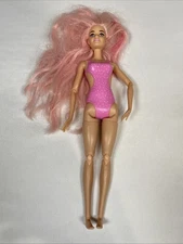 Mattel Strawberry Lemonade Pop Reveal Fully Articulated HNW41 Barbie Doll