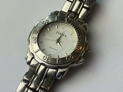 DANY Quarz Armbanduhr Edelstahl Damen/Herren läuft einwandfrei Krone fehlt