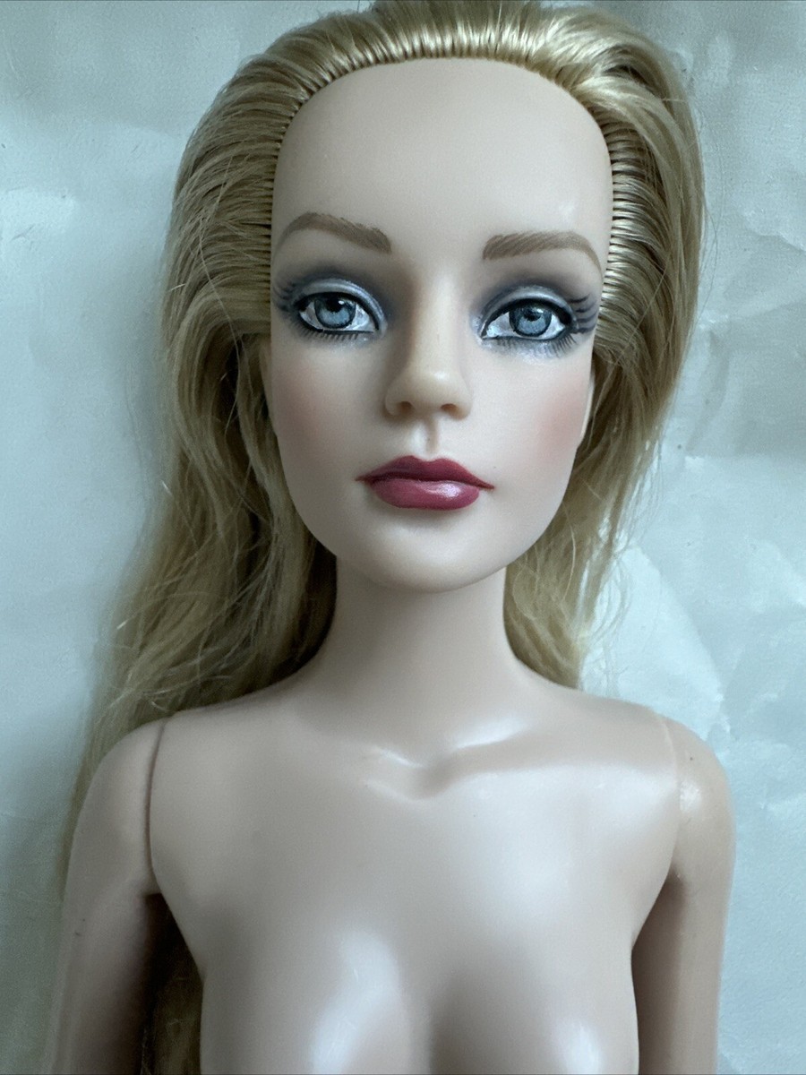 人形 Tonner Doll Sydney Chase Savior-Faire Tonner TYLER 2009 ULTRA BASIC SYDNEY CHASE 16”Fashion Doll
