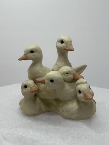 HOMCO Baby Ducks Ducklings Masterpiece Porcelain Figurine Hand Painted Vtg 1988