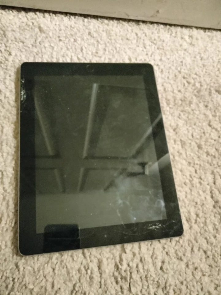 Apple iPad (3.ª generación) A1416 16 GB, Wi-Fi, 9,7 pulgadas - Blanco Foto 2 de 4