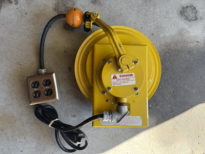 #ad Aero Motive POW R MITE Weatherproof Cable Reel 600V 14A Vintage Kalamazoo USA $100.50