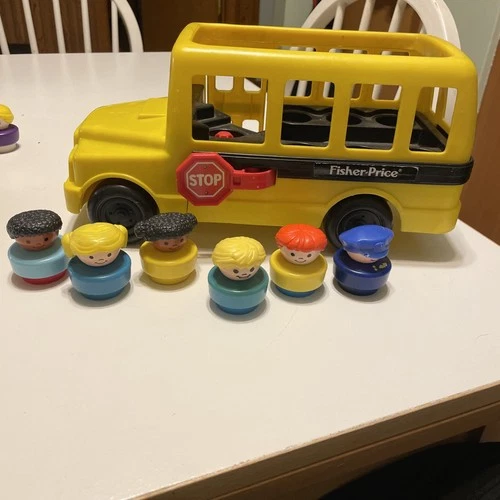 Vintage 1991 Fisher-Price Little People School Bus #2372 w/ Chunky Figures