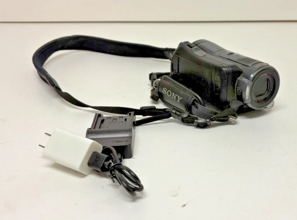 11ABM005 SONY ソニー Handycam　HDR-SR12 動作品 Amazon.com : Sony HDR-SR12 10.2MP 120GB High Definition Hard Drive