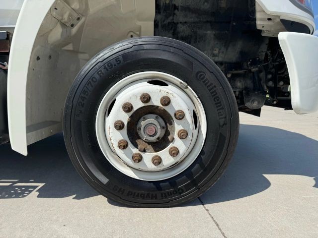 2018 Hino 258ALP thumbnail 25