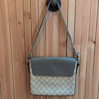 Gucci GG Supreme Messenger Bag Leather Flap Adjustable Strap Silver Hardware