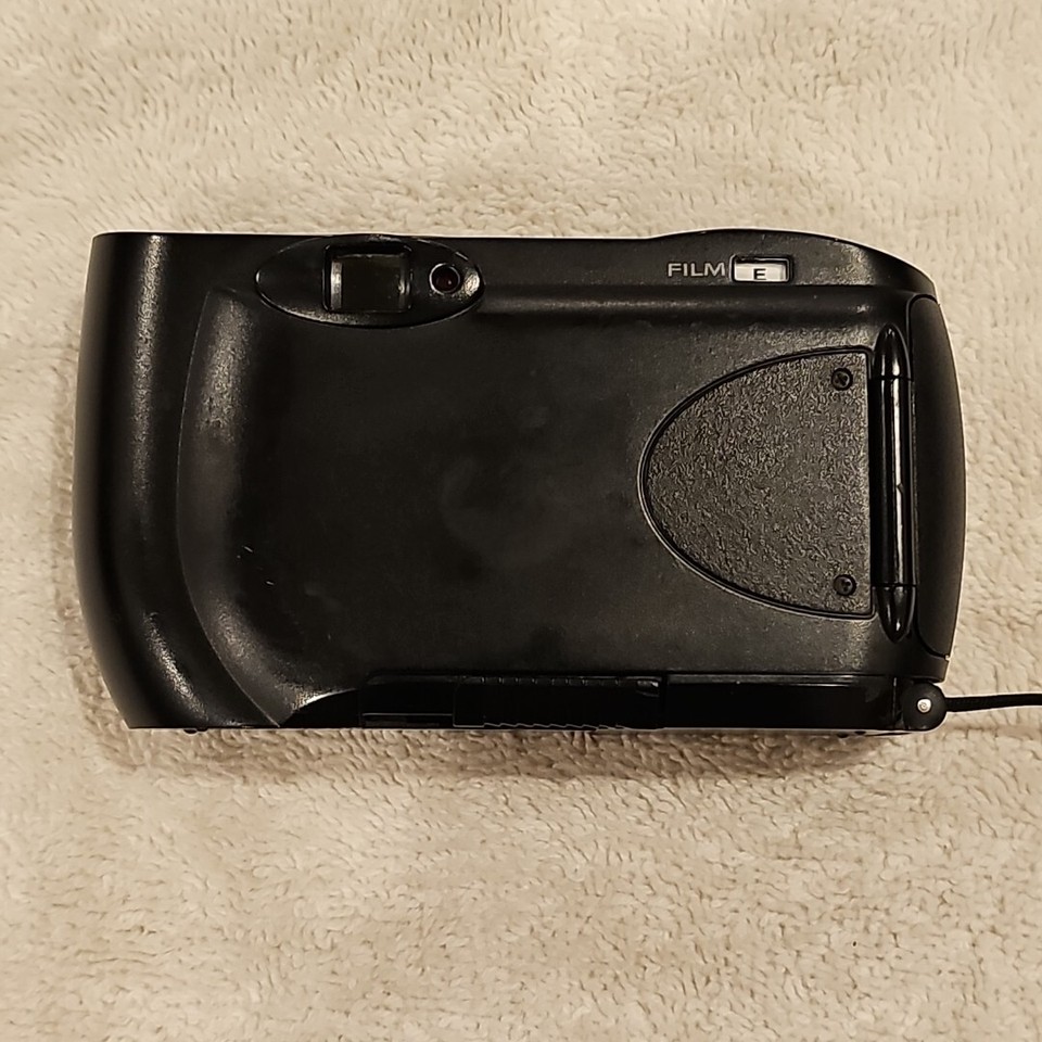 Kodak Advantix 2000 Auto Compact Point and Shoot APS Film Camera Tested