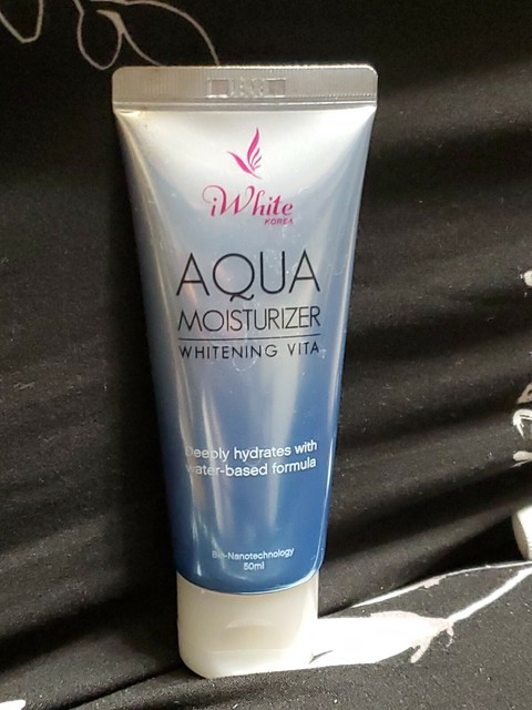 IWHITE Korea Aqua Moisturizer Whitening 