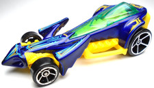 2022 HOT WHEELS PREYING MENACE FKT51 BLUE 1:64 DIECAST 3" CAR W/ YELLOW & GREEN