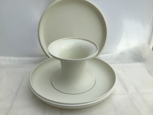 Tupperware Serve It All Set Pedestal Plate Chip & Dip Cake Stand Almond Vintage - Picture 2 of 8