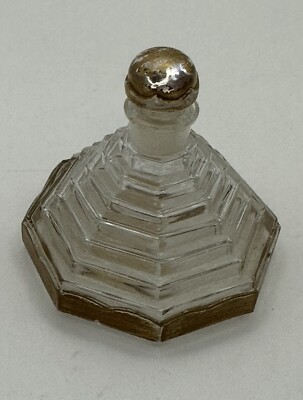 RARE & Vintage La Pyramide by Richard Hudnut Perfume Bottle Paris New York