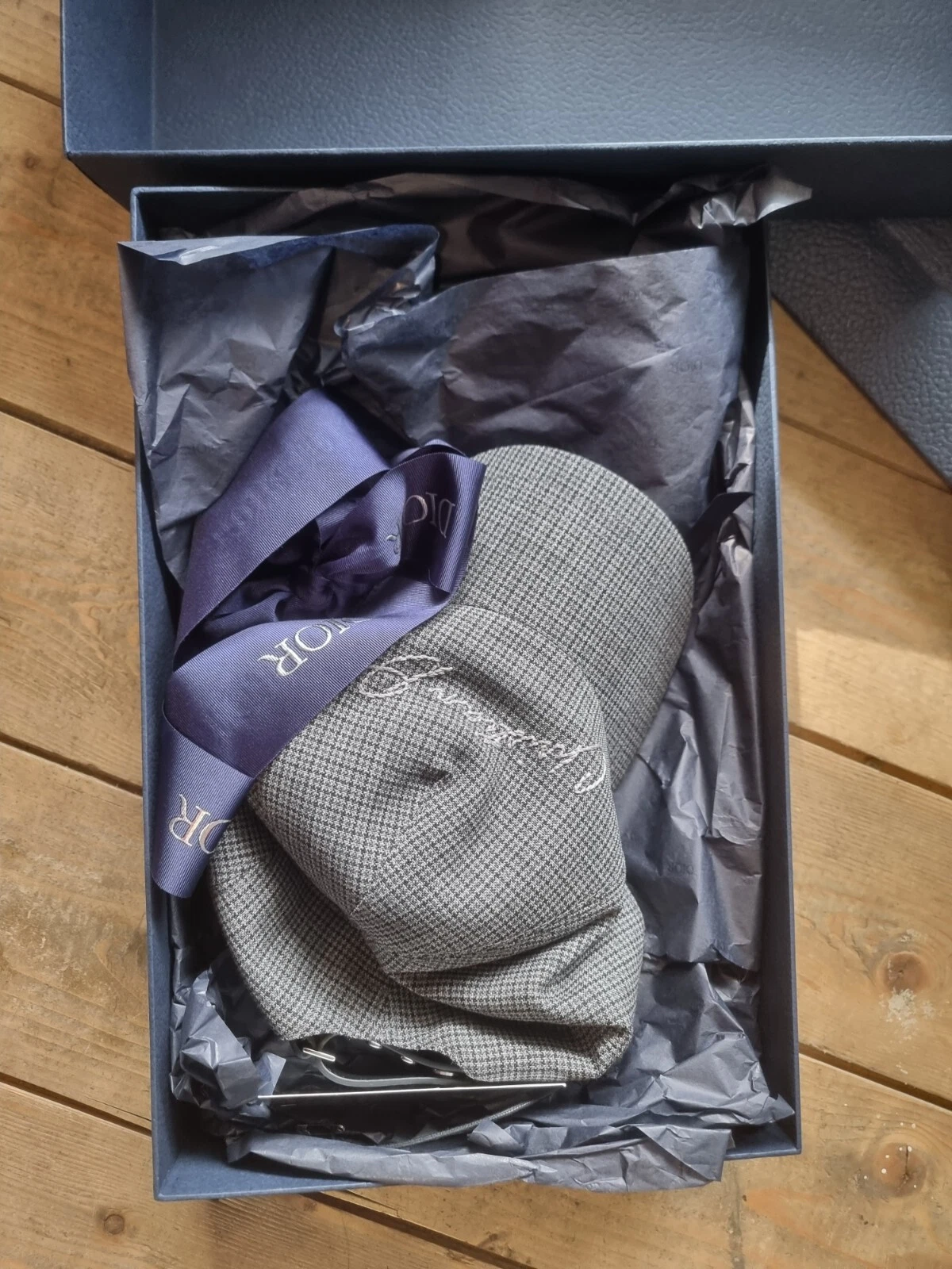 Casquette boule de base Christian Dior avec signature manuscrite grise laine Medium 