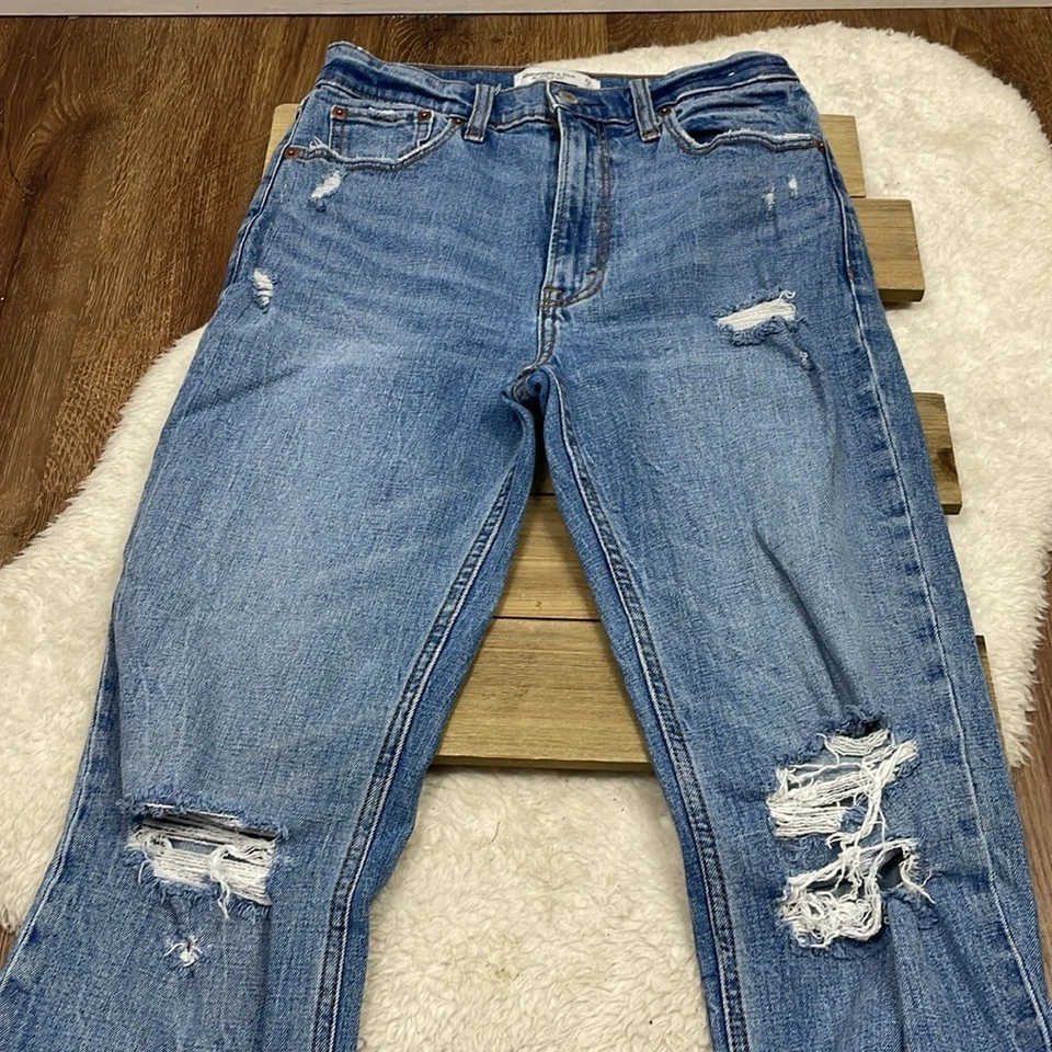 Abercrombie & Fitch The Ankle Straight Ultra High Rise Jeans Short Inseam - Image 3 of 4