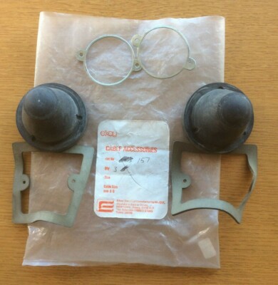 2x Elkay Kabel Industrie Elektro Gummi Schaltkasten Dichtungen & Abdeckungen, Zeitverzögerung