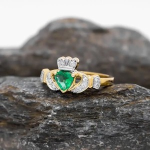 Authentic Heart Cut Emerald 2Ct Lab-Created Claddagh Wedding Ring 14K Yellow Gold Plated