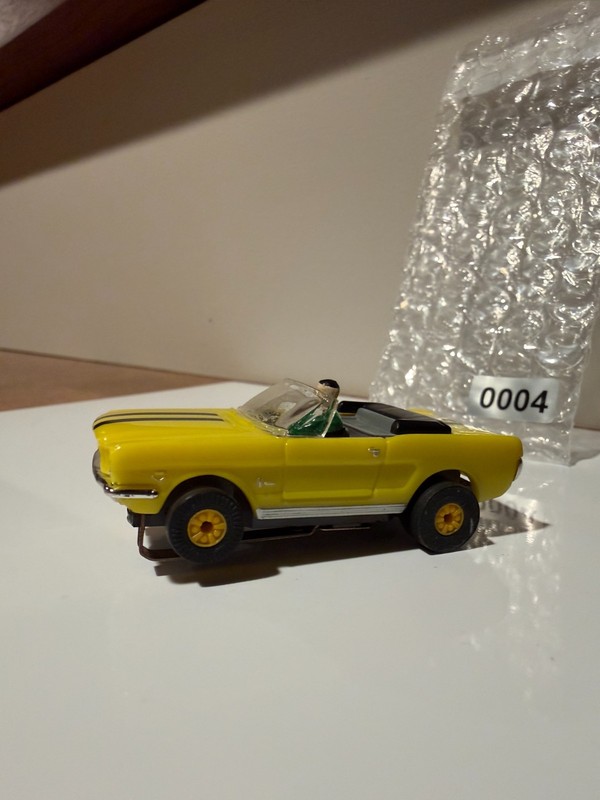 Aurora Model Motoring T-Jet HO Slot Car Ford Mustang Convertible - Yellow - Runs