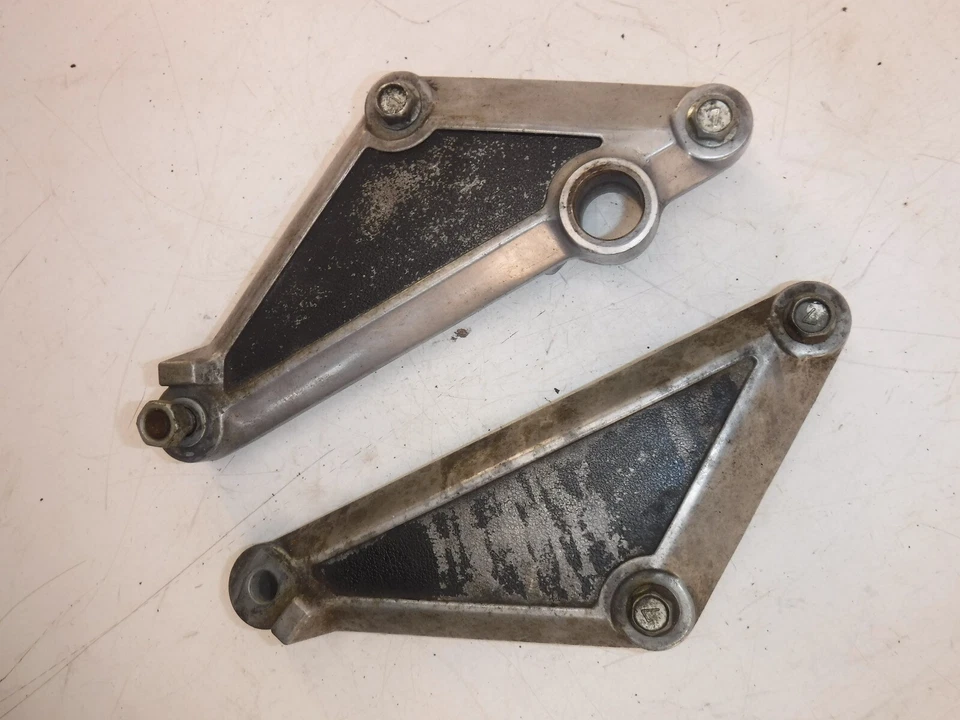 Kawasaki 750 CSR 1982 OEM JUEGO DE MONTAJE DE SILENCIADOR DE ESCAPE PAR Foto 2 de 4