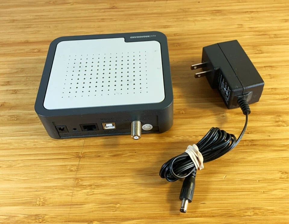 RCA DCM425 Digital Broadband Cable Modem Tested and ready w cord - Image 2 of 3