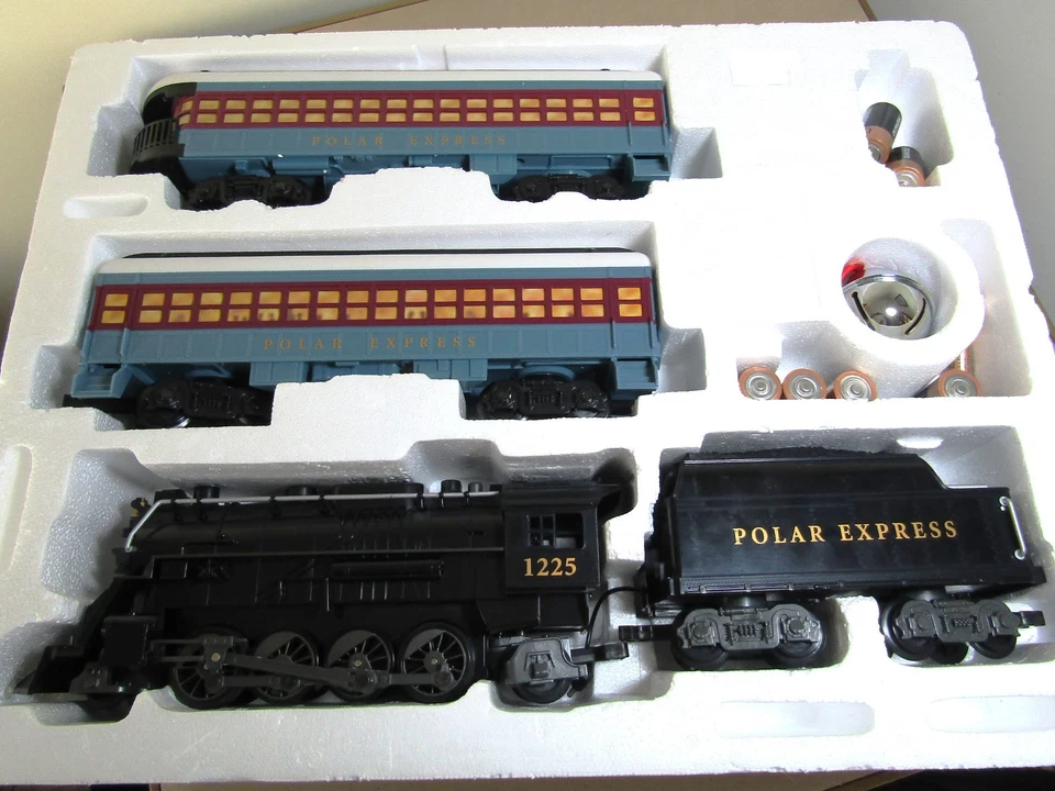 LIONEL 7-11022 The Polar Express Train Set G Gauge Battery Power, Remote, TESTED - Image 3 of 4