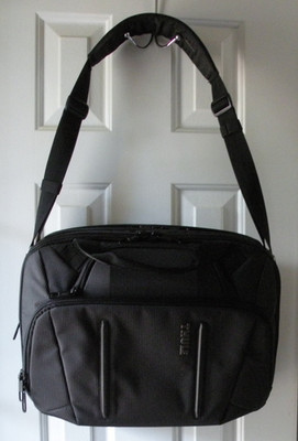 Thule Crossover 2 RFID Blocking Laptop Bag Messenger Bag Briefcase Black