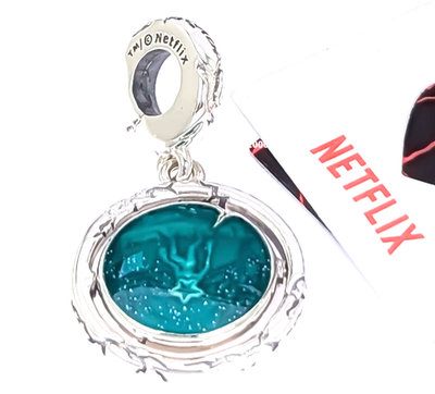 Pandora Disney３点ストレンジャーシングスチャーム Pandora Stranger Things Glow-in-the-Dark Upside Down Charm