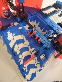 LEGO Space Ice Planet 1993 6983 Ice Station Odyssey 99% Complete Box Manual