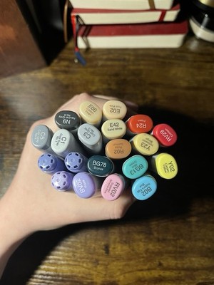Lot of 20 COPIC Markers Assorted Colors   15 Great Condition 5 Damaged