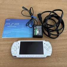 Sony PSP 3000 Pearl White Handheld Console with Charger Adapter Manual Japan