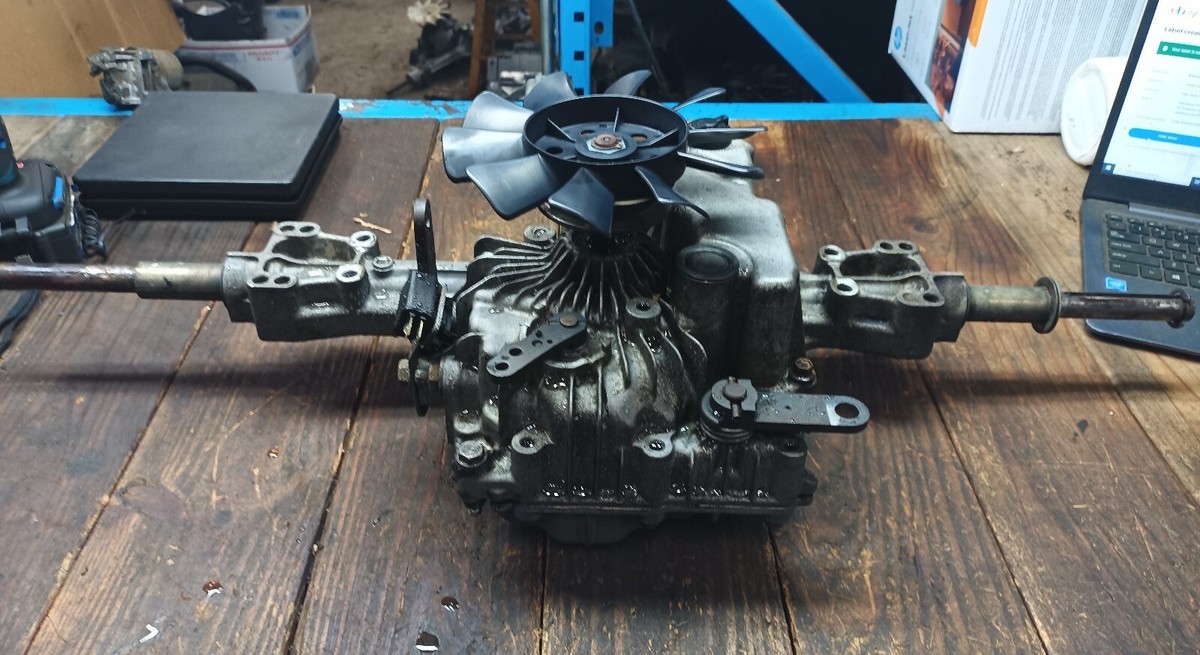 JOHN DEERE TUFF TORQ HYDRO TRANSMISSION AM134584