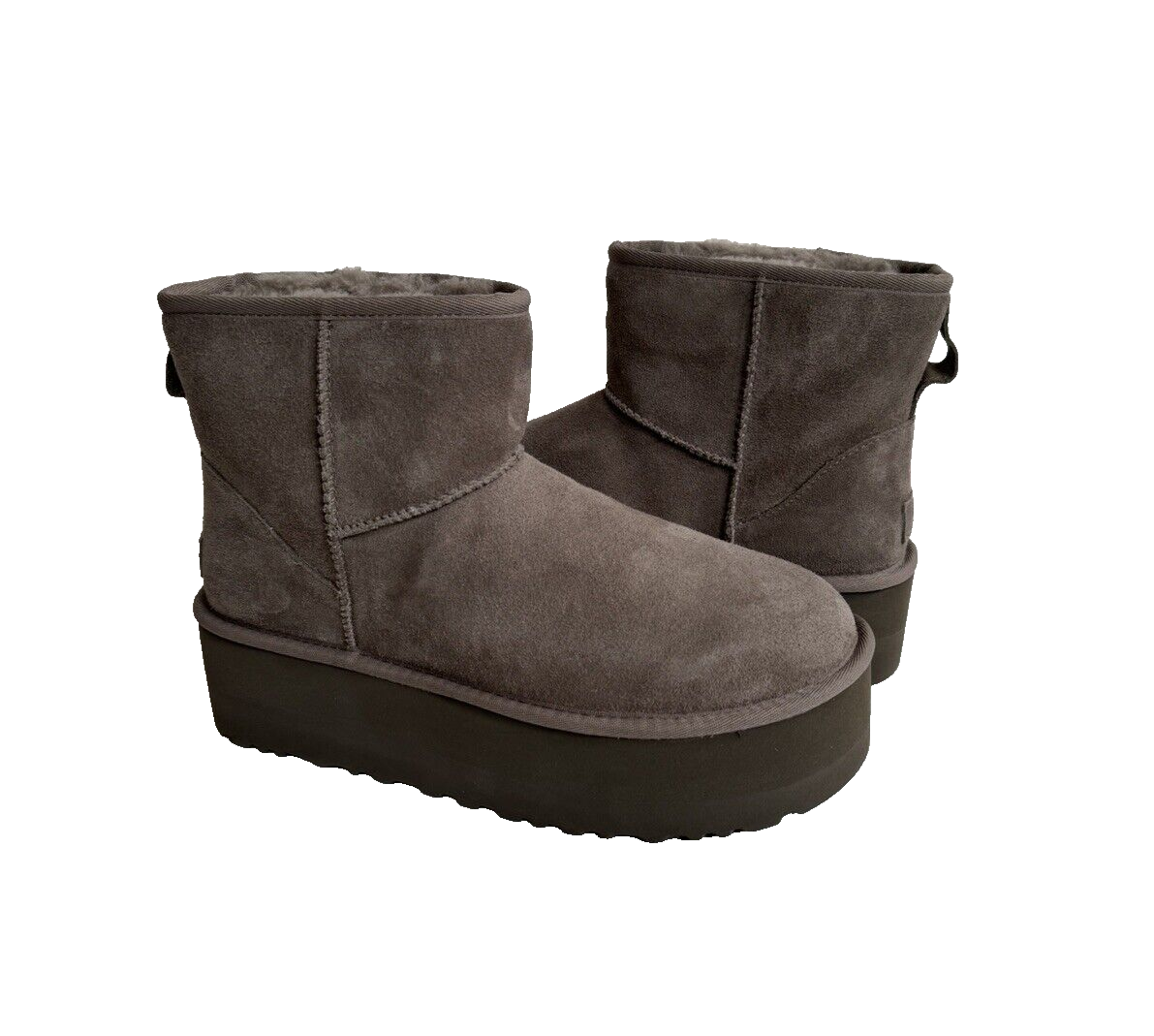 UGG CLASSIC MINI PLATFORM SMOKE PLUME SHEARLING LINED BOOT US 12 EU 43  UK 10