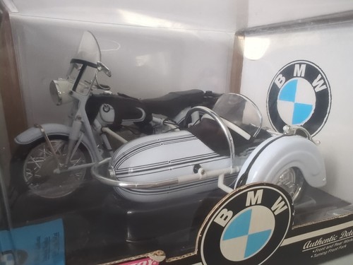 TOOTSIETOYS 3304 1/10TH 1960 R60-2 WHITE/BLACK BMW MOTORCYCLE & SIDECAR MODEL. - Picture 2 of 6