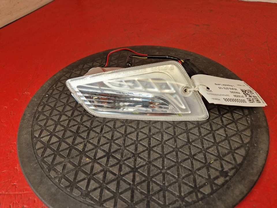 PIAGGIO VESPA GTS 125 RIPETITORE FANALE ANTERIORE SINISTRO LH 2020 - Immagine 4 di 4