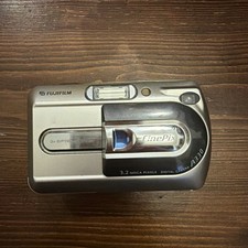Fujifilm Digital Camera FinePix A330 3.2MP Silver Tested and Working
