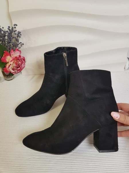 Women ZARA Boots Black Suede 37