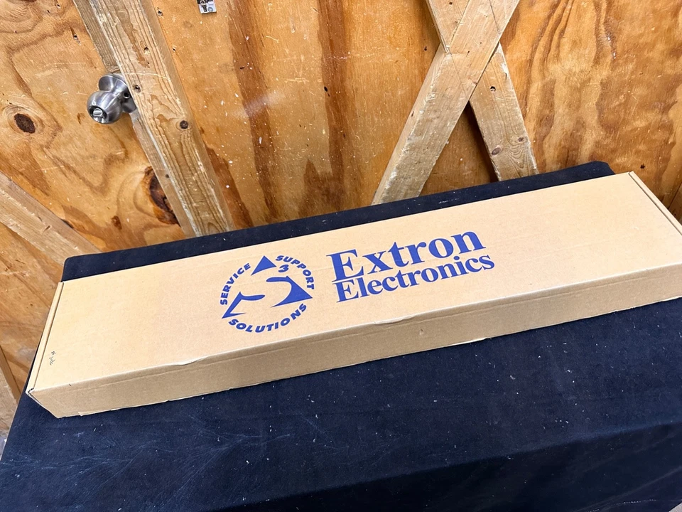 Extron Retractor XL VGA 70-1001-01 Cable Cubby - New In Box - Image 3 of 4