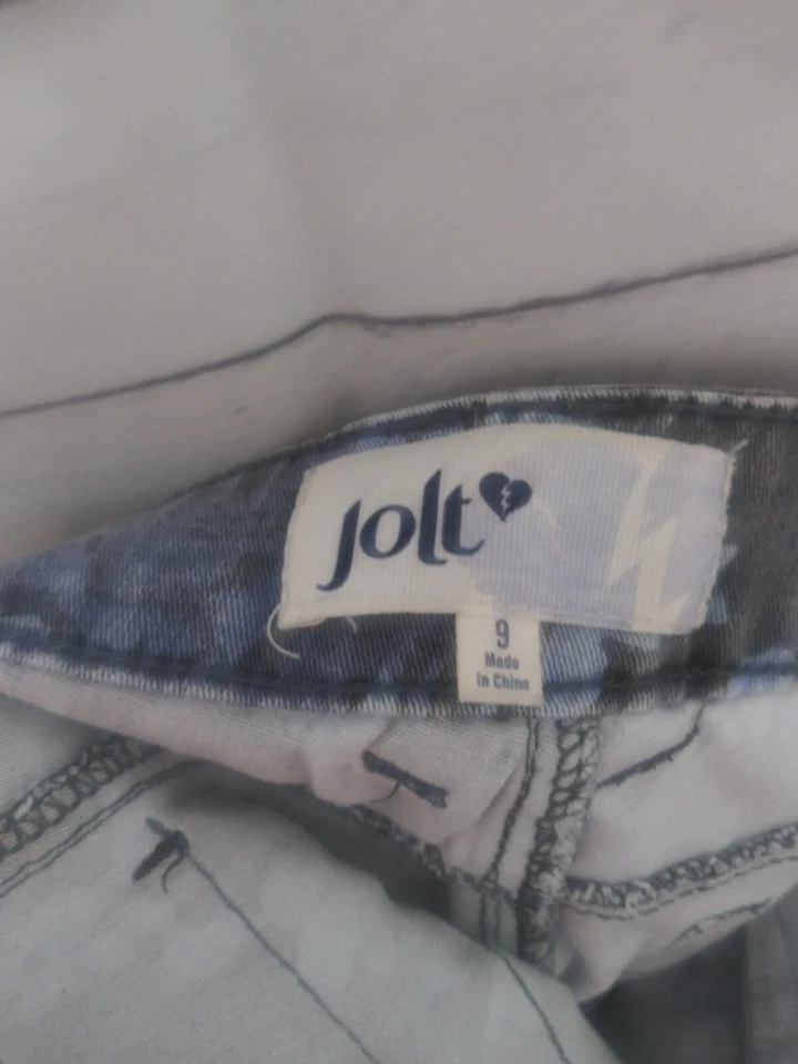 Junior's Jolt Blue Floral Low Rise Skinny Jeans, Size 9 - Image 3 of 4