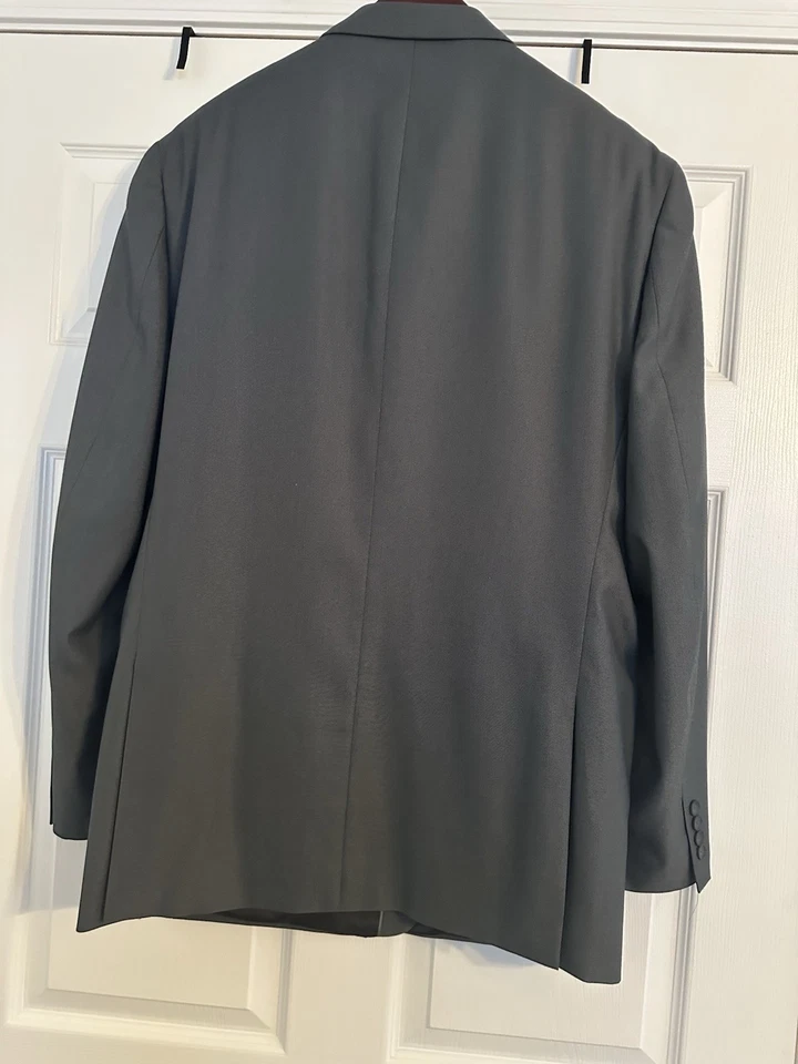 Traje Andrew Marc para hombre con corbata Tommy Hilfiger a juego, gris carbón, talla 48L Foto 3 de 4