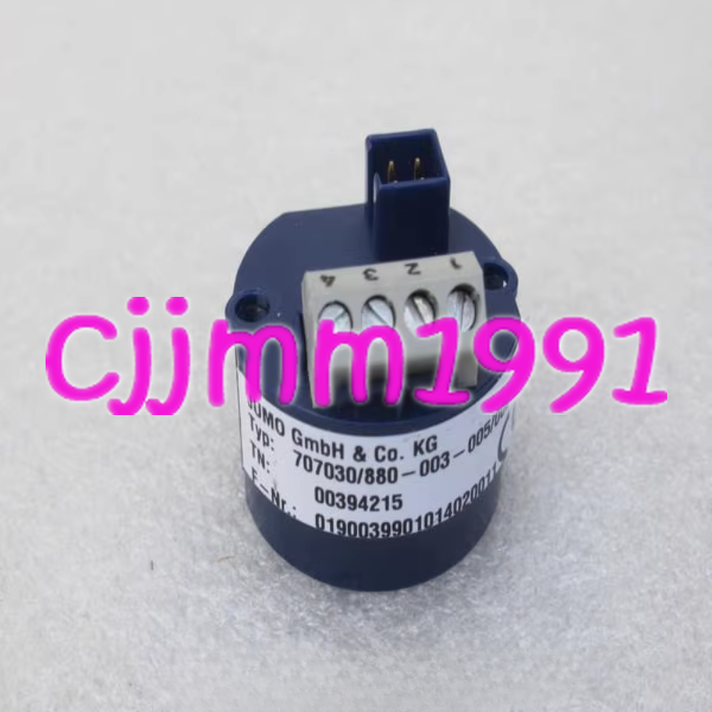 1PC NEW JUMO Temperature Transmitter 707030/880-003-005/000