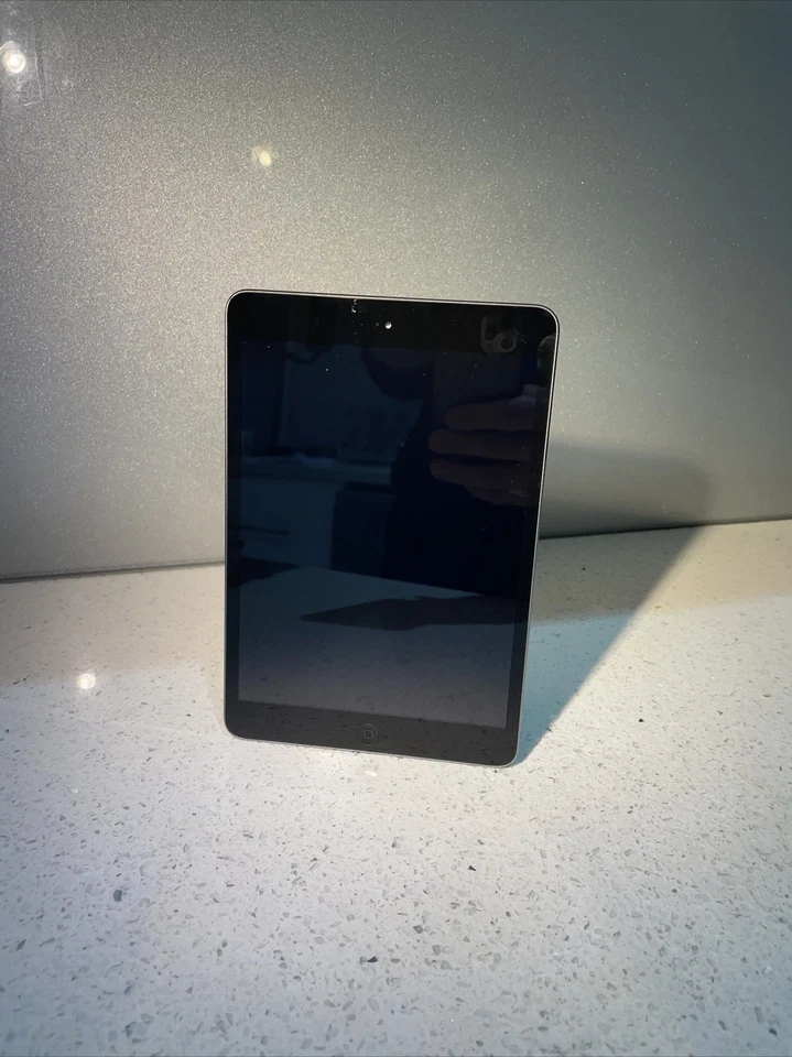 Apple iPad mini A1432. 16GB Wi-Fi 7.9in, Space Grey 👍condition +Shockproof Case - Image 4 of 4