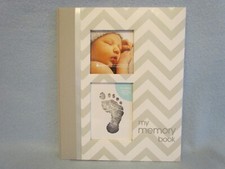 Pearhead Chevron Grey/White Unisex Baby Memory Record Book w/Clean-Touch Ink Pad