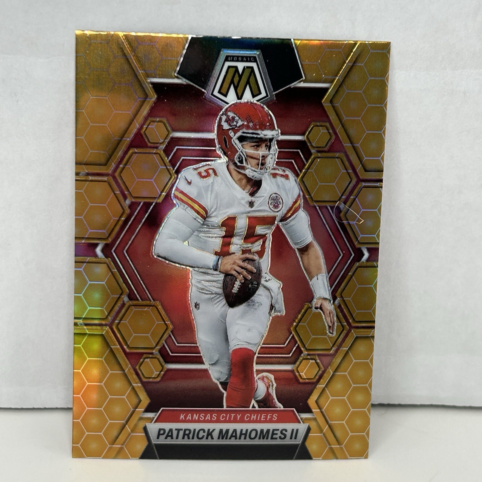 2023 Panini Mosaic - Patrick Mahomes II #109 Honeycomb Prizm CASE HIT SP