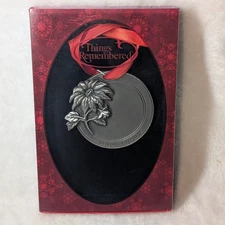 Vtg. Things Remembered Pewter Poinsetta Engraveable Christmas Ornament Made USA