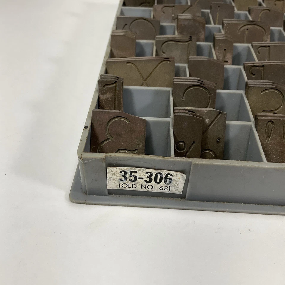 Vintage New Hermes engraving brass font 35-306 - Image 2 of 4