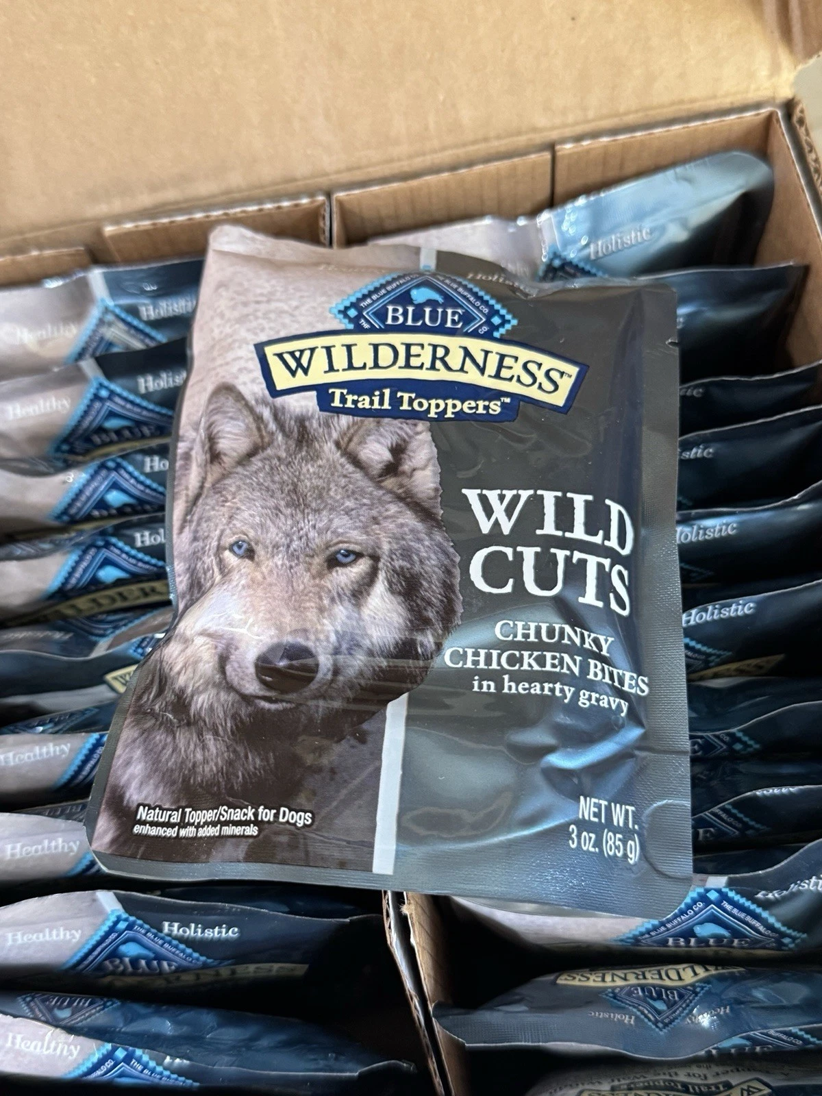 24 Blue Buffalo Wilderness Trail Toppers Wild Cuts Chunky Chicken Bites 3.3 Oz