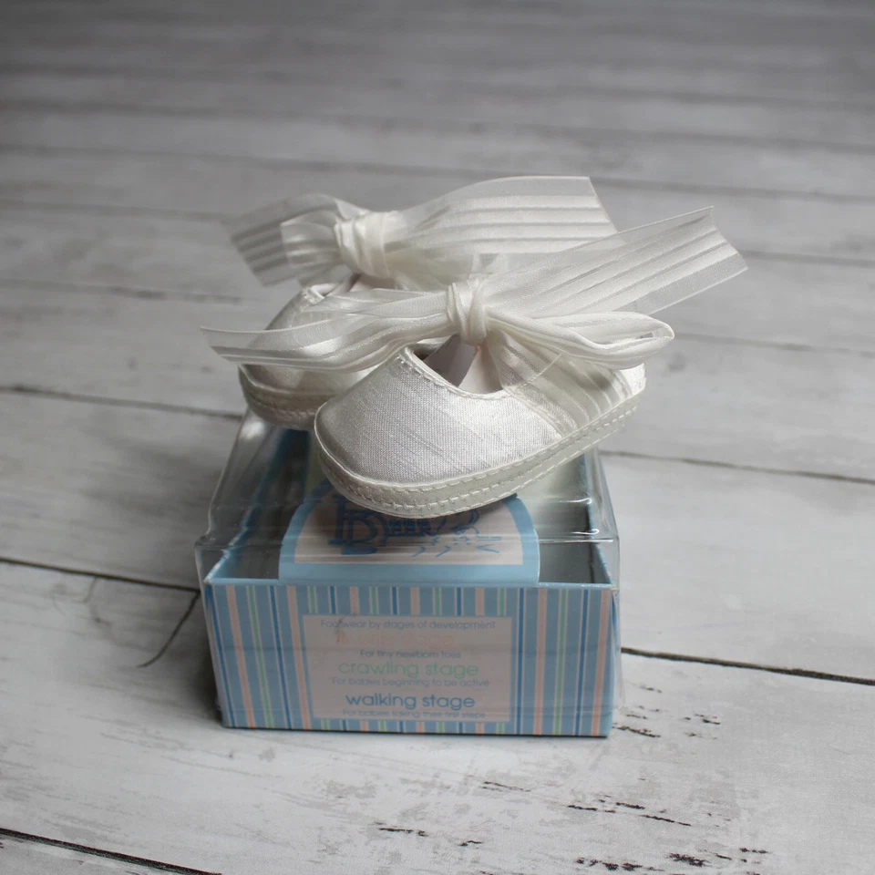 Baby Deer Baby Girl's White Satin Ballet Crib Shoes Preemie Size 00 Sheer Ribbon - Image 4 of 4