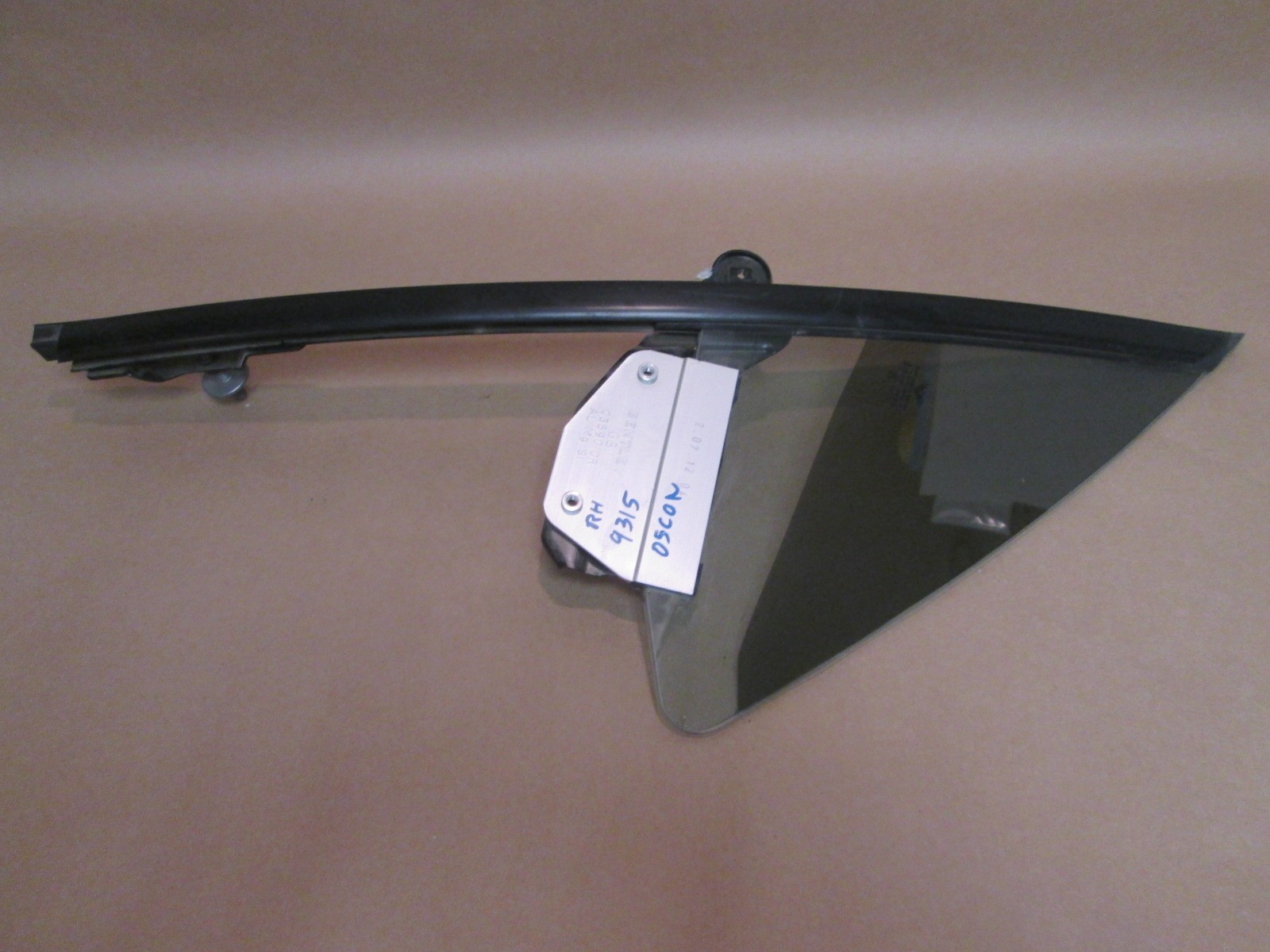 Bentley Continental GT - 05 - RH Front Qrt Vent Glass / Window # 3W0837412C