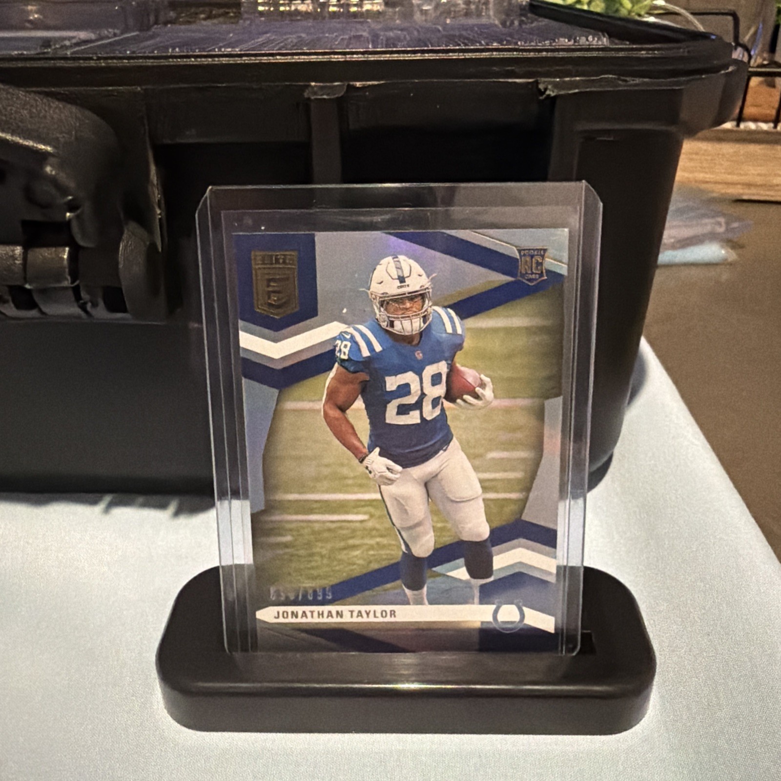 2020 Panini Chronicles - Elite Update Jonathan Taylor #215  698 /899 (RC)