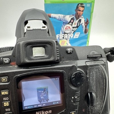 Nikon D70 6.1MP + NIKON 18-70mm F3.5-4.5 2000 Shutter Count