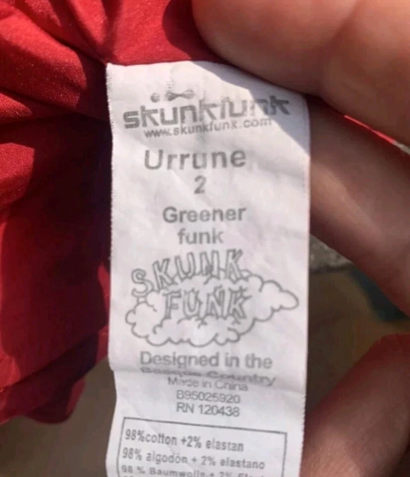 Skunkfunk Kleid rot so sexy Gr 36 schwarzer floraler Print vorne A-Linie - Bild 3 von 3